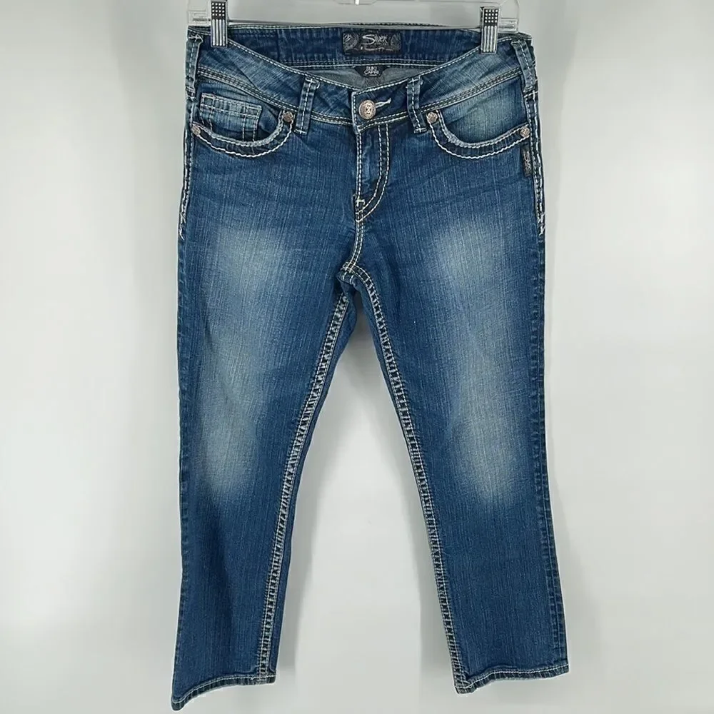 Silver Suki Capri blue jeans denim western stitching embroidery EUC 28 cowgirl